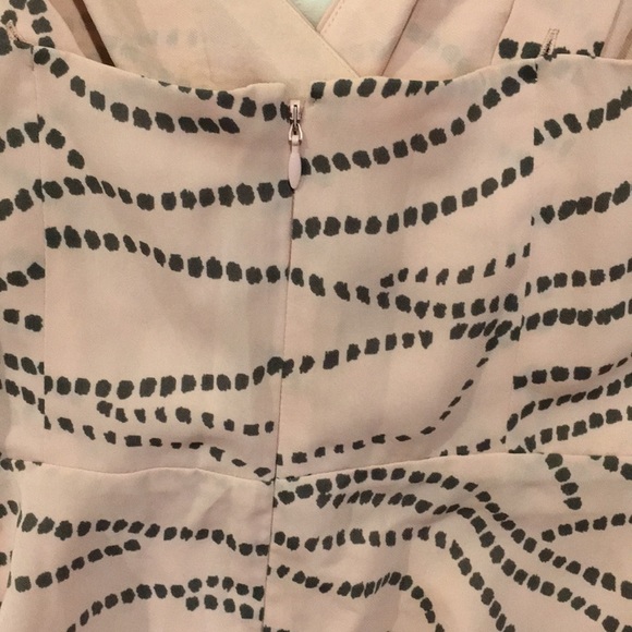 cAbi Blush Grey Print Dress Top Size 4 NWOT zipper - Picture 10 of 14